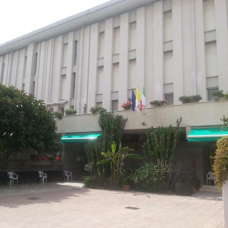Centro Giovanile Padre Minozzi Hotel Policoro Luaran gambar