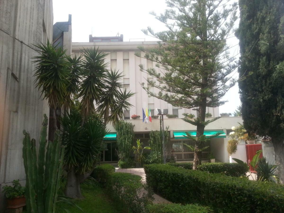 Centro Giovanile Padre Minozzi Hotel Policoro Luaran gambar